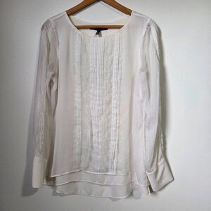 EUC WHITE HOUSE BLACK MARKET LACED LONGSLEEVES TOP SIZE 6 / SMALL